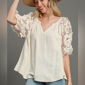 ❤️Hello Lace! Umgee French Terry Boxy Cut Top with 3D Floral Sleeve - Oatmeal